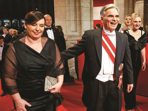 MUHTEŞEM OPERA BİNASINDA ROMANTİZMİN DORUKLARINDA VİYANA OPERA BALOSU