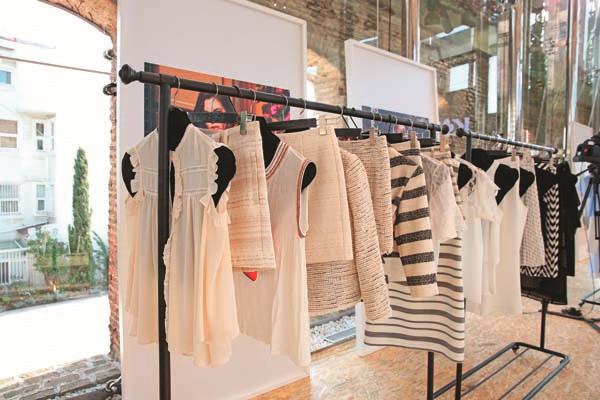 ESMA SULTAN YALISI’NDA KOTON İLKBAHAR-YAZ KOLEKSİYONU