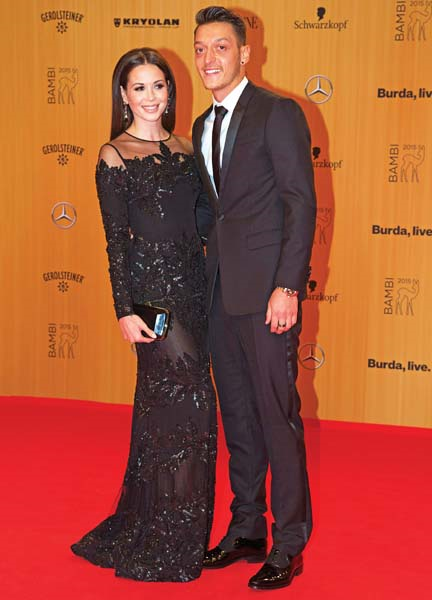 TARZLARIYLA FARK YARATAN  ÜNLÜ ÇİFTLER