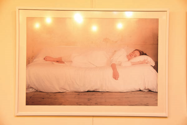 MEHMET ÖMÜR’DEN “UYUYAN GÜZELLER” SERGİSİ