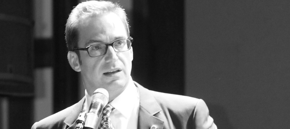 KOÇ AİLESİ’NİN, ADI SANATLA  ÖZDEŞLEŞMİŞ ÜYESİ ÖMER KOÇ