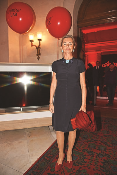 FRANSIZ SARAYI’NDA  AŞK TEMALI DAVET 