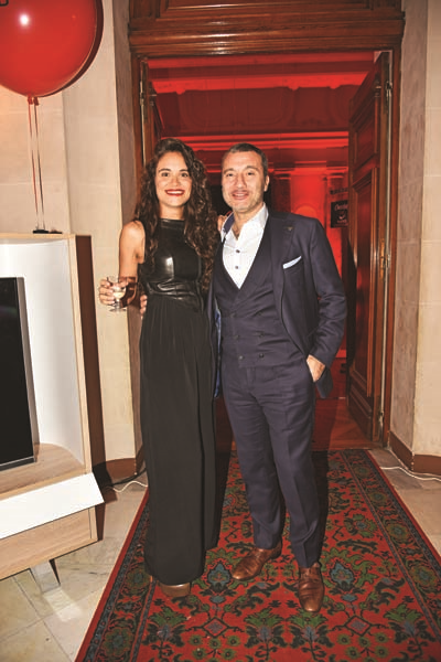 FRANSIZ SARAYI’NDA  AŞK TEMALI DAVET 