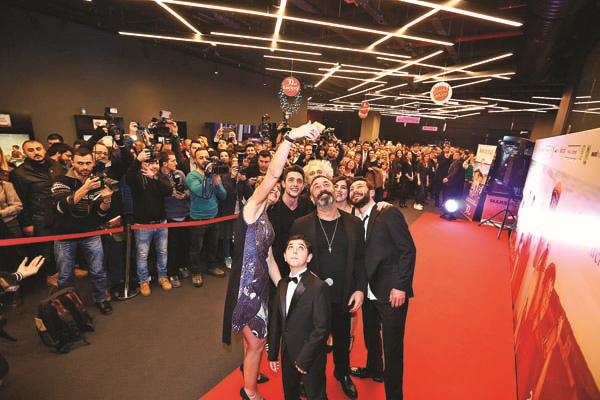 KIRÇİÇEĞİ 30.YILINI İFTARLIK GAZOZ FİLMİYLE İZMİR’DE MUHTEŞEM BİR GALA İLE KUTLADI