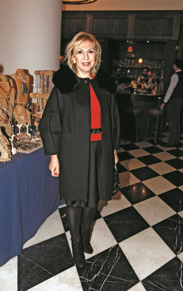 SÜRPRİZLERLE RENKLENEN ALIŞVERİŞ ETKİNLİĞİ