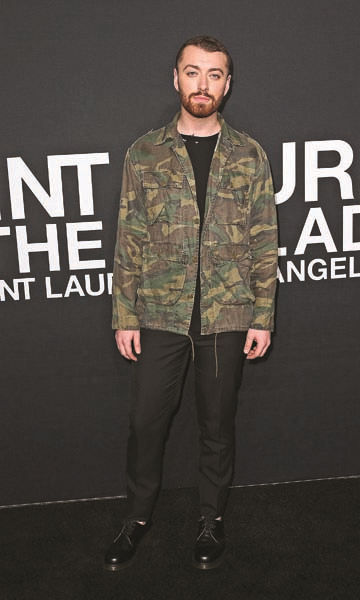 EFSANE KONSER ALANINDA DEFİLE 