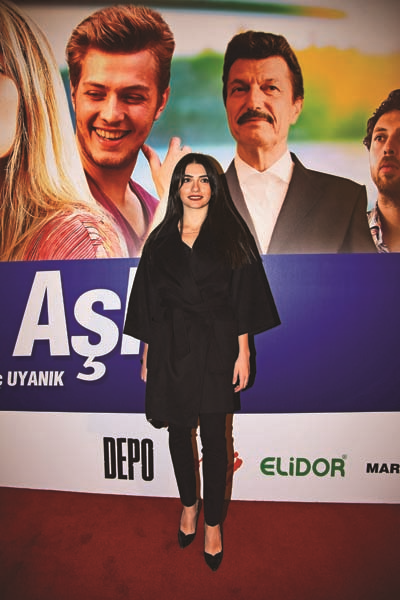 "HESAPTA AŞK” FİLMİNDE, KIŞ ORTASINDA YAZ ESİNTİSİ!