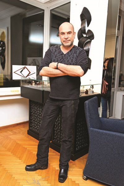 SEMRA ECER’DEN “TERS KÖŞE” KOLEKSİYON!