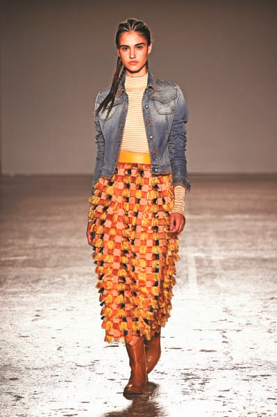 İTALYAN TASARIMCI  CRISTIANO BURANI KUMAŞLARDAN İLHAM ALIYOR