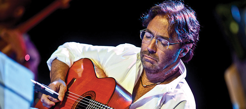 ÜNLÜ GİTAR VİRTÜÖZÜ  AL Dİ MEOLA CRR’DE SAHNEDE