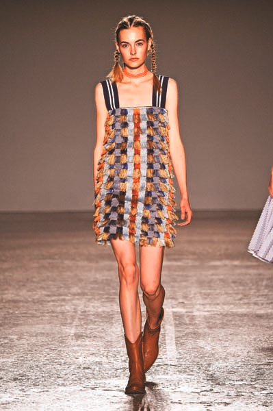 İTALYAN TASARIMCI  CRISTIANO BURANI KUMAŞLARDAN İLHAM ALIYOR