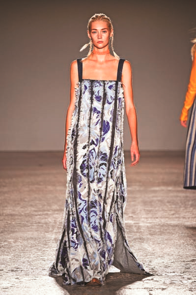 İTALYAN TASARIMCI  CRISTIANO BURANI KUMAŞLARDAN İLHAM ALIYOR