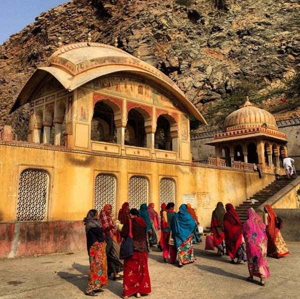 ÇAPA AİLESİNİN HİNDİSTAN GEZİSİ