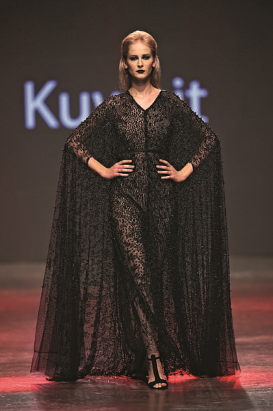 KUVEYTLİ TASARIMCI YOUSEF  AL-JASMI DRAMATİK ELBİSELERİYLE YILDIZLARIN GÖZDESİ