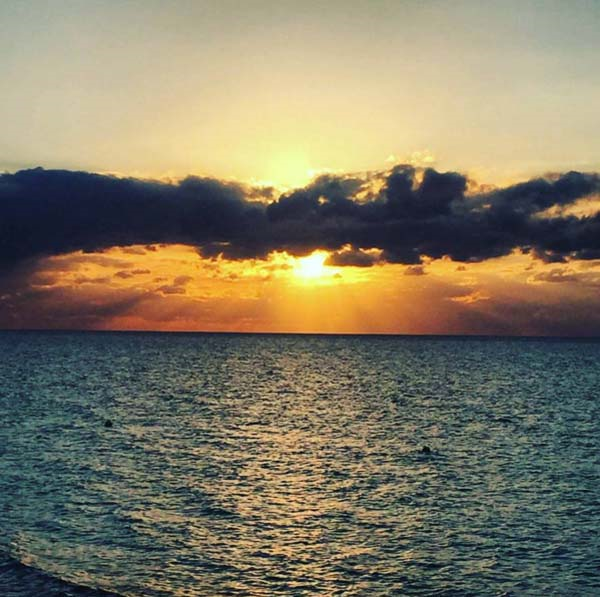 YAKIN DOSTLARIN BAHAMALAR TATİLİ