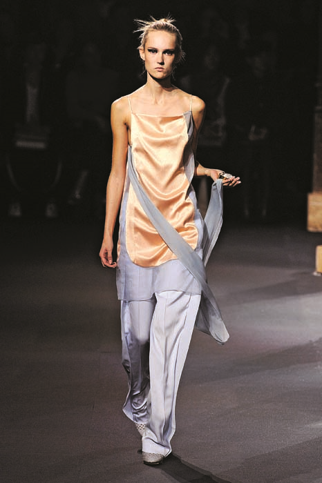 YILIN RENKLERİNE DOLABINIZDA YER AÇIN