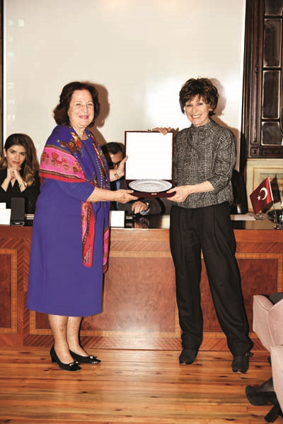 HÜNKAR SALONU’NDA “YILDIZLI SOHBETLER” SEMPOZYUMU