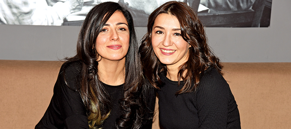 BAŞARILI İKİ OYUNCU ESRA BEZEN BİLGİN GÜLİZ ÇALIŞKAN