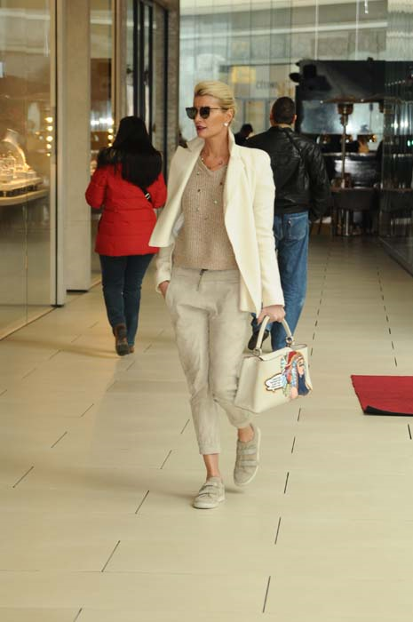 ÜNLÜ İSİMLERİN ALIŞVERİŞ ŞIKLIĞI 