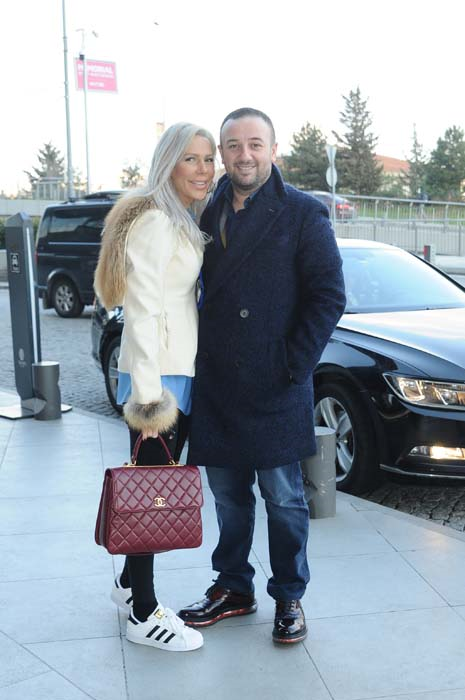 ÜNLÜ İSİMLERİN ALIŞVERİŞ ŞIKLIĞI 