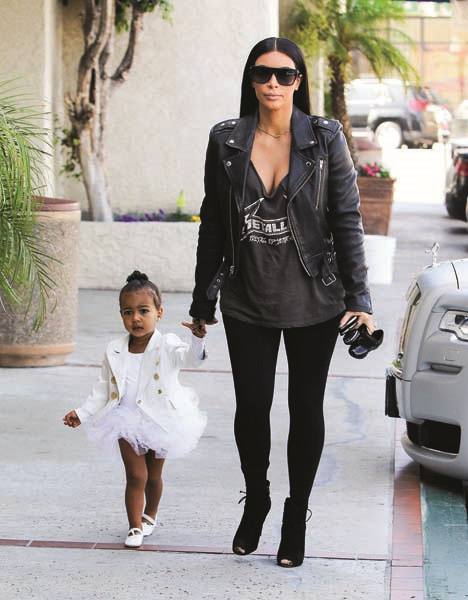 DERİ CEKETLERLE FARKLI KOMBİNLER