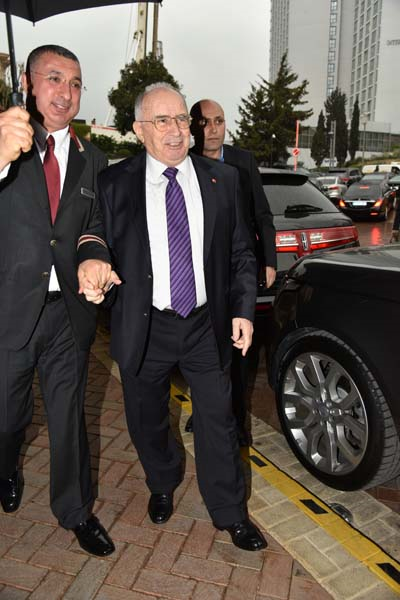 MUSTAFA KOÇ DUALARLA ANILDI