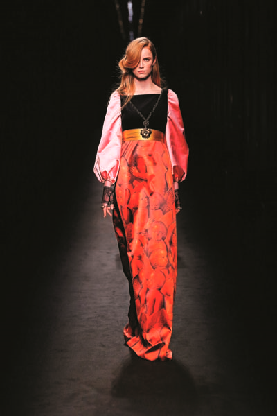 MİLANO MODA HAFTASINDA İTALYANIN USTA TASARIMCILARI BÜYÜLEDİ 