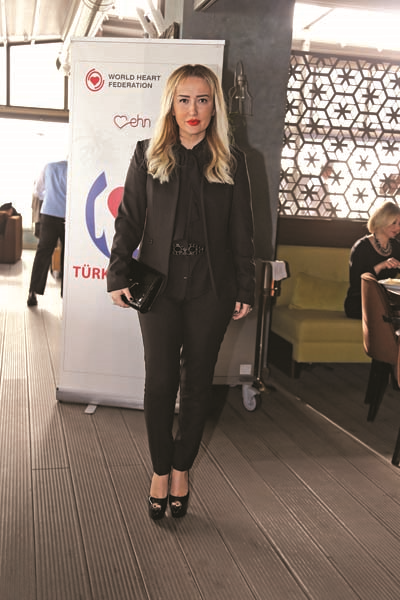 KALP DOSTLARI ÖZEL GÜNDE BİR ARAYA GELDİ