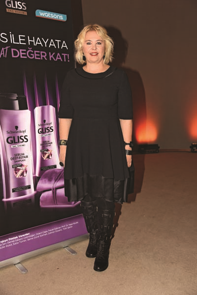 “HAYATA 10 KAT DEĞER KAT” PROJESİ KADINLARIMIZI MESLEK SAHİBİ YAPIYOR