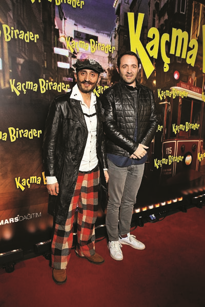 “KAÇMA BİRADER” GALASINA ÜNLÜ AKINI