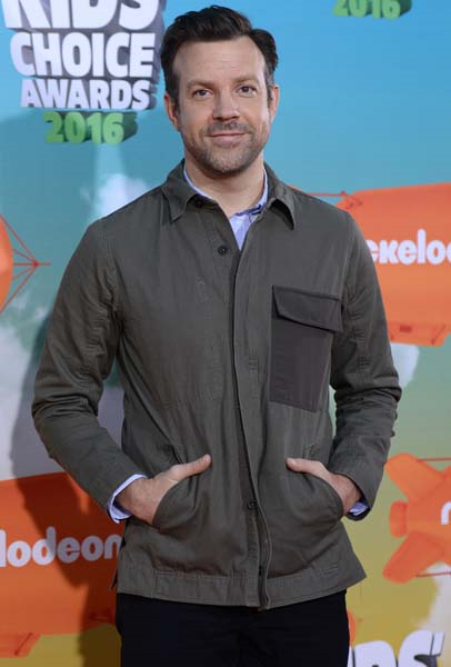 2016 KIDS CHOICE ÖDÜLLERİ KIRMIZI HALI ŞIKLIĞI