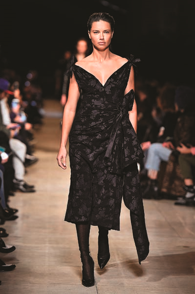 PARİS MODA HAFTASI 2016 - 2017 SONBAHAR-KIŞ KOLEKSİYONLARI