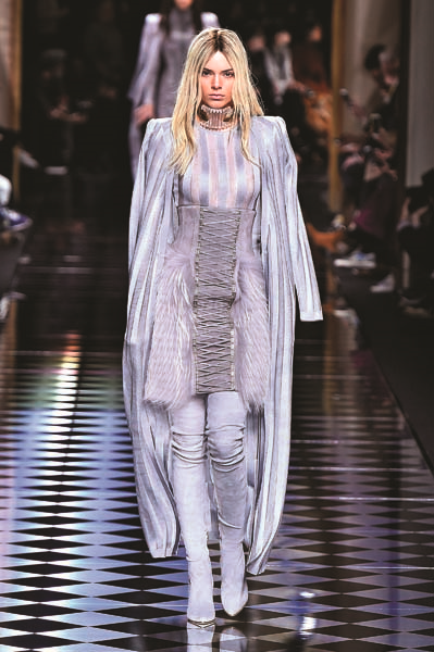 PARİS MODA HAFTASI 2016 - 2017 SONBAHAR-KIŞ KOLEKSİYONLARI