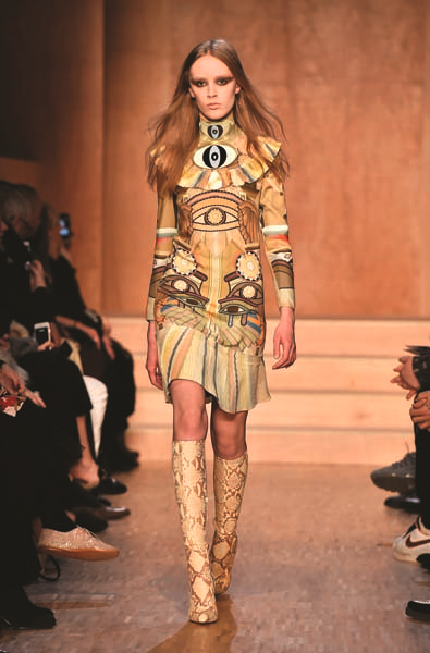 PARİS MODA HAFTASI 2016 - 2017 SONBAHAR-KIŞ KOLEKSİYONLARI