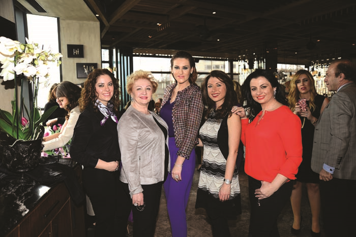 ÖZEL TASARIM BİLEKLİKLERLE  ÇOCUKLARIN EĞİTİMİNE KATKI