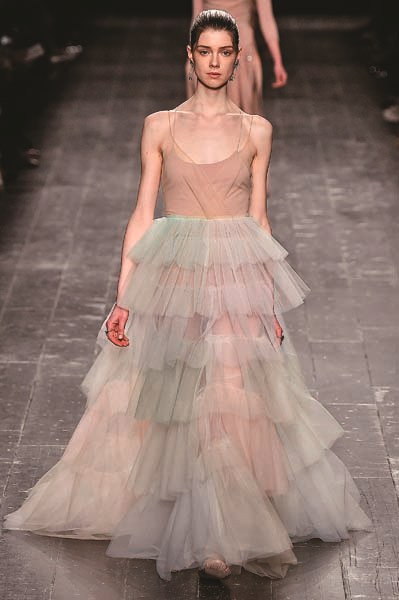 PARİS MODA HAFTASI 2016 - 2017 SONBAHAR-KIŞ KOLEKSİYONLARI