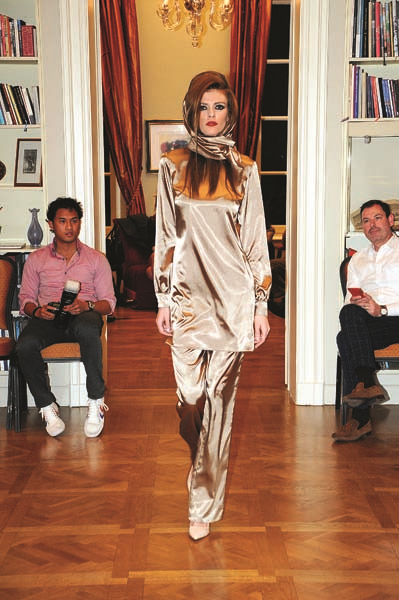 DÜNYA KADINLAR GÜNÜNE ÖZEL DEFİLE