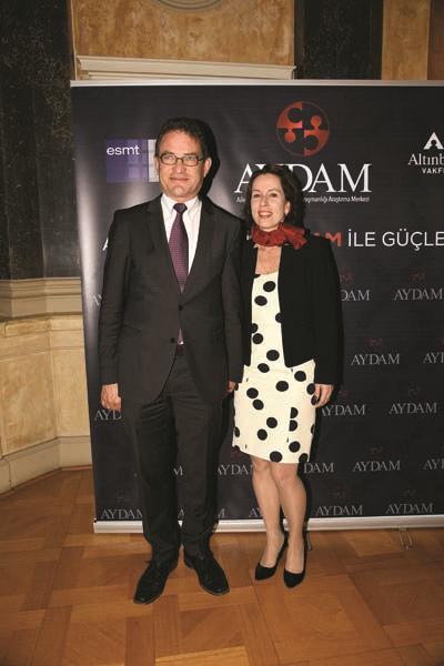 AİLE ŞİRKETLERİNE AKADEMİK VE UYGULAMAYA YÖNELİK DESTEK VERECEK