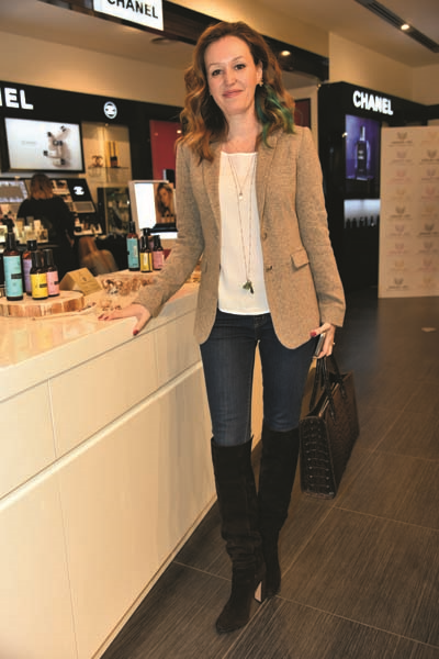 ASLI ŞEN DOĞADAN GELEN GÜZELLİK MARKASINI TANITTI 