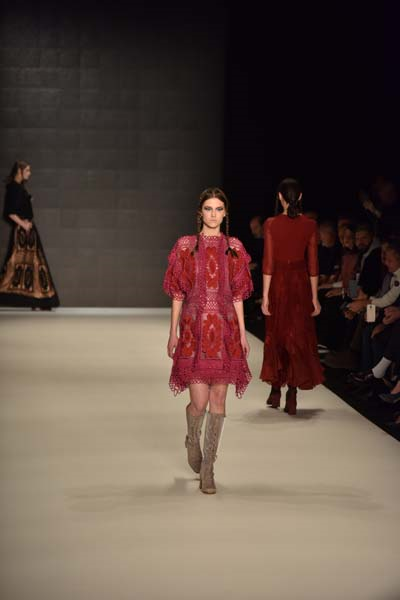  MBFW İSTANBUL 2016 BORA AKSU KOLEKSİYONU