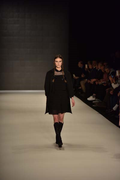  MBFW İSTANBUL 2016 BORA AKSU KOLEKSİYONU