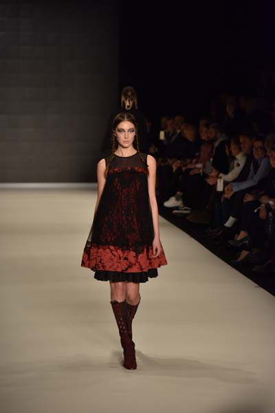  MBFW İSTANBUL 2016 BORA AKSU KOLEKSİYONU