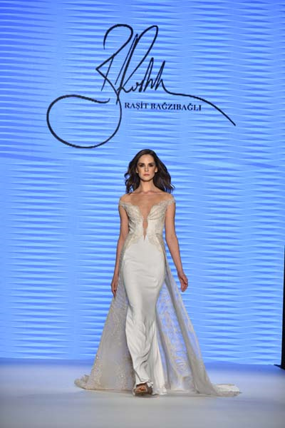 MBFW İSTANBUL 2016 RAŞİT BAĞZIBAĞLI KOLEKSİYONU