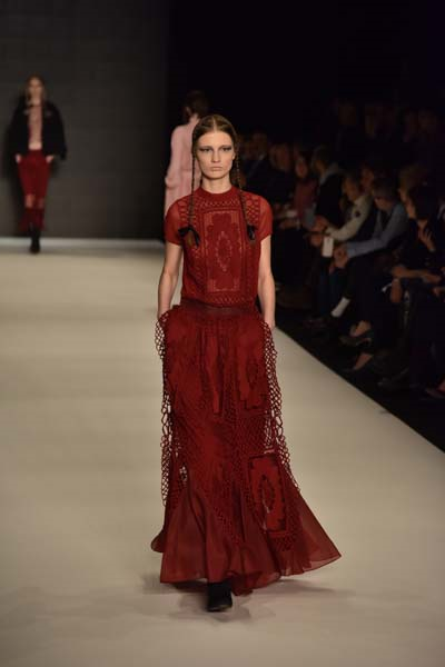  MBFW İSTANBUL 2016 BORA AKSU KOLEKSİYONU