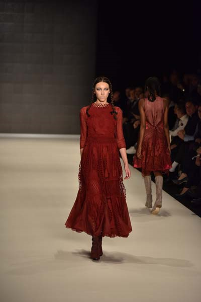  MBFW İSTANBUL 2016 BORA AKSU KOLEKSİYONU