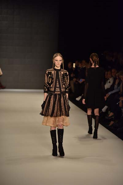  MBFW İSTANBUL 2016 BORA AKSU KOLEKSİYONU