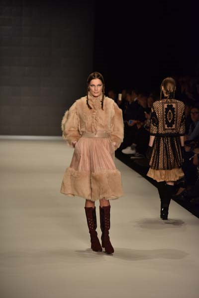  MBFW İSTANBUL 2016 BORA AKSU KOLEKSİYONU