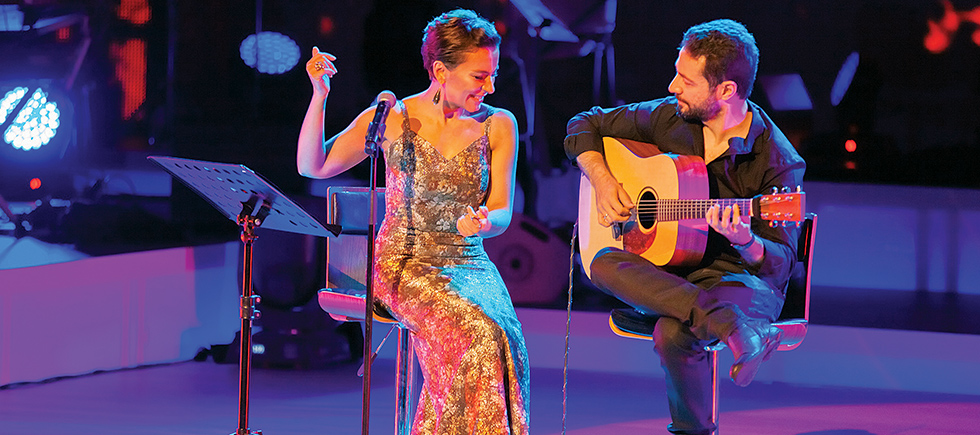 AZERBAYCAN’IN GÜÇLÜ SESİ TÜNZALE, 'HİSAR' BESTESİYLE TÜRKİYE’DE