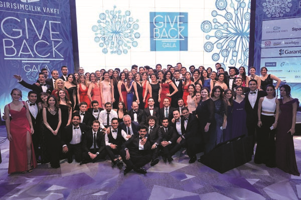 SIR RICHARD BRANSON BAŞARI HİKAYESİNİ ANLATTI