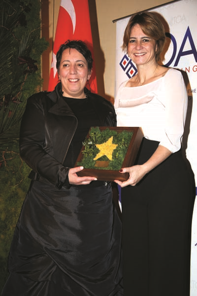 NEW YORK’TAKİ “EN ETKİN 30 TÜRK KADINI” ÖDÜLLERİ SAHİPLERİNİ BULDU